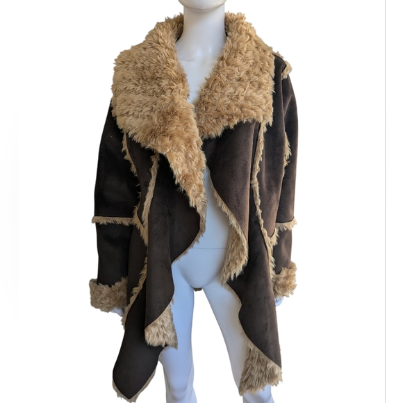 Fabulous Furs Chocolate Teddy Coat by Donna Salyers - Picture 2 of 8